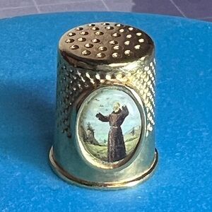 Assisi Vintage Decorative Thimble with Scenic Design